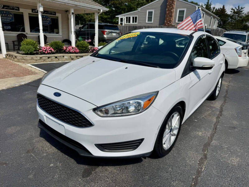 2018 Ford Focus SE's photo