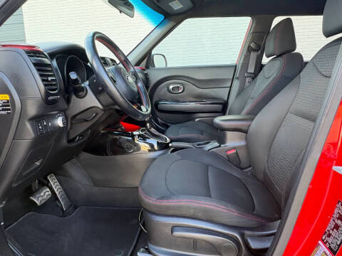 2019 Kia Soul +