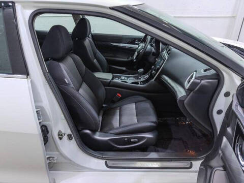 2017 Nissan Maxima
