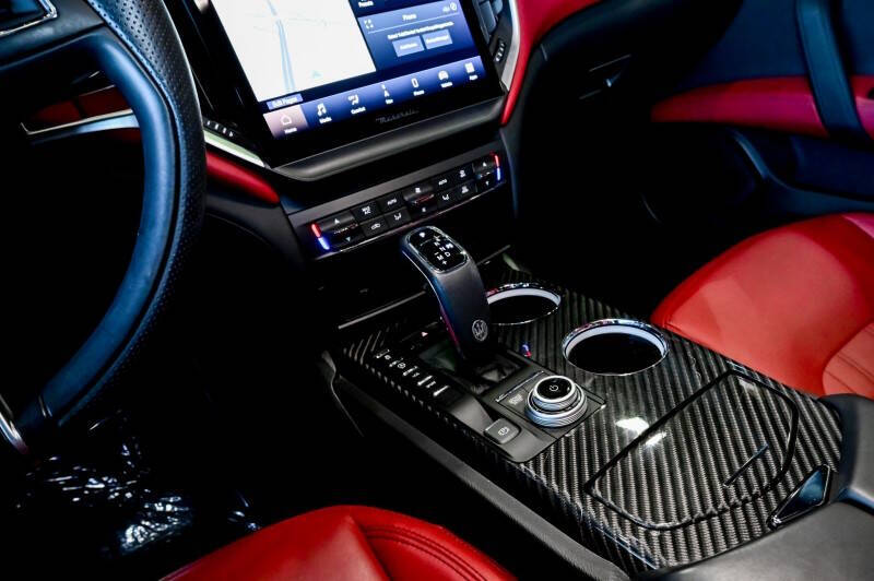 2022 Maserati Ghibli Modena Q4