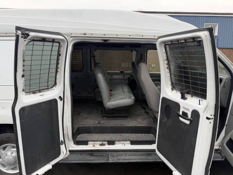 2010 Ford E-Series E-350 SD XLT