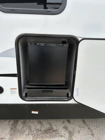 2023 Forest River Surveyor 267RBSS