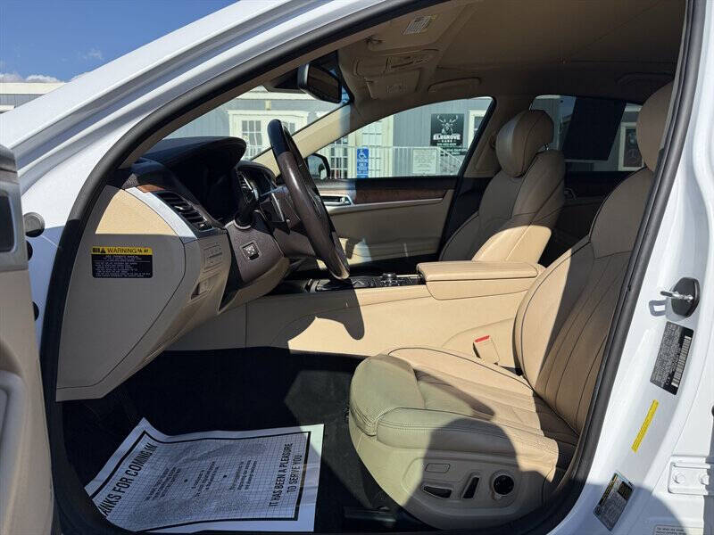 2015 Hyundai Genesis