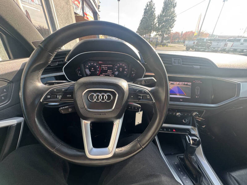 2021 Audi Q3 quattro Premium 40 TFSI