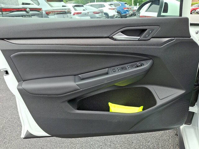 2025 Volkswagen Golf GTI SE