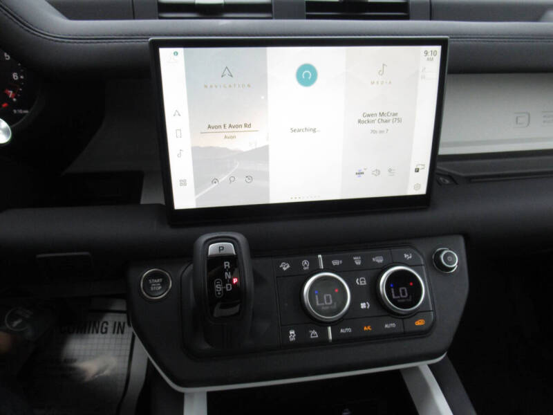 2025 Land Rover Defender 110 P300 S