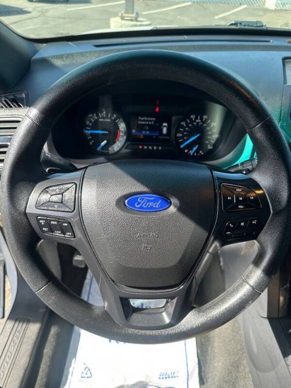 2016 Ford Explorer