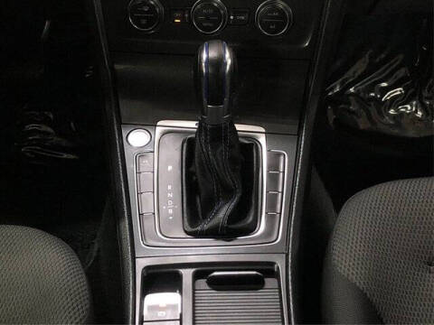 2017 Volkswagen e-Golf SE