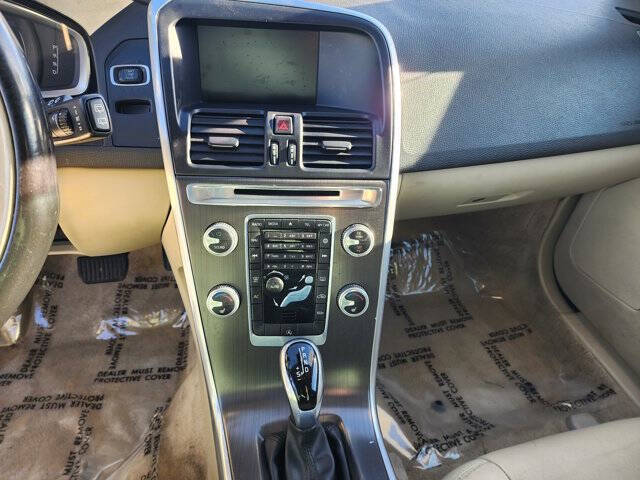 2016 Volvo XC60 T5 Drive-E Premier