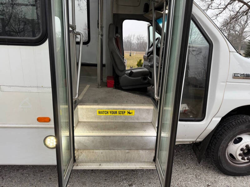 2019 Ford E-Series E-450 SD