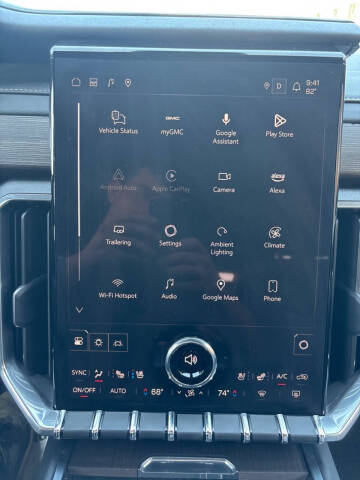 2025 GMC Acadia Denali