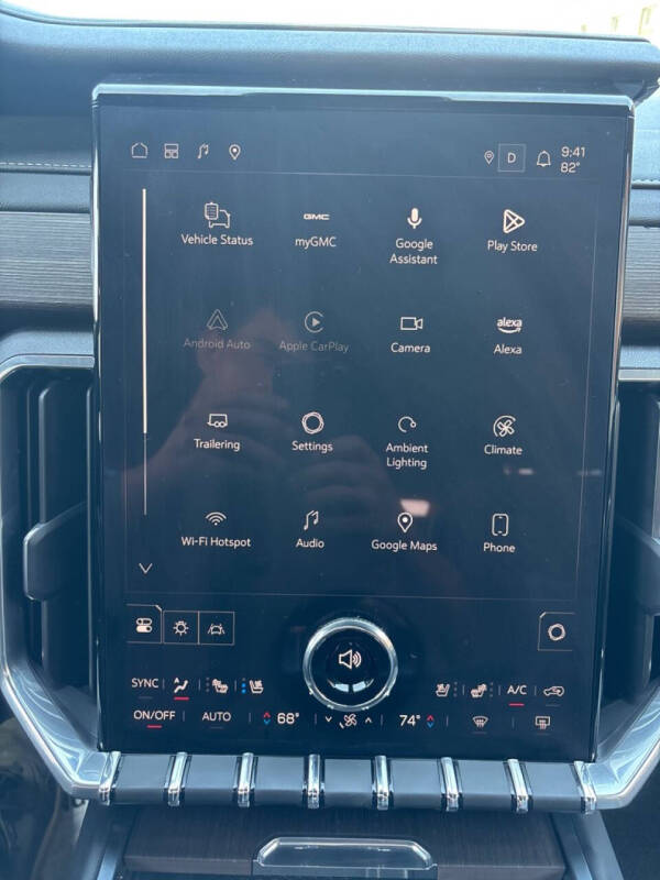 2025 GMC Acadia Denali