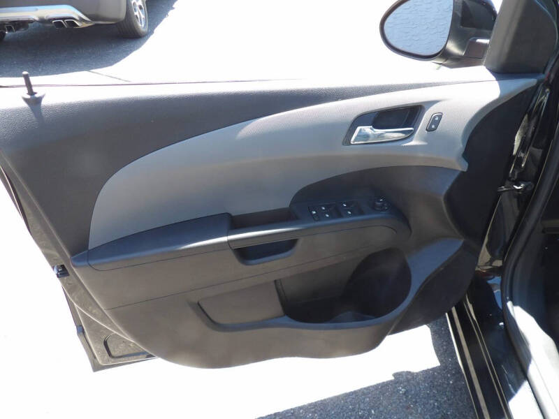 2016 Chevrolet Sonic LT Auto
