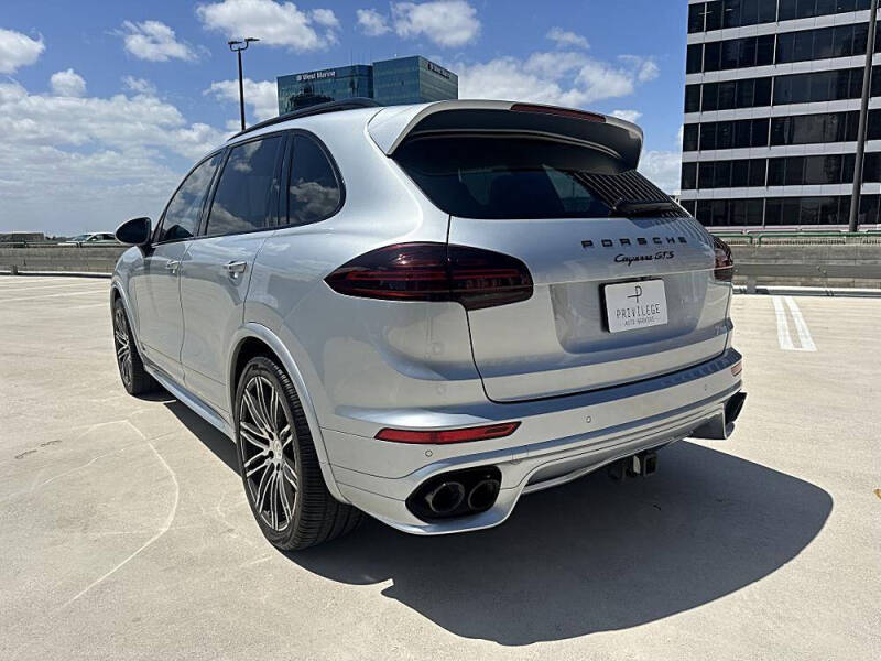 2016 Porsche Cayenne GTS