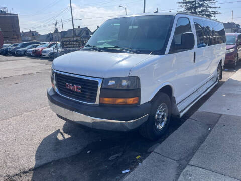 2014 GMC Savana for sale at The Bengal Auto Sales LLC in Hamtramck MI