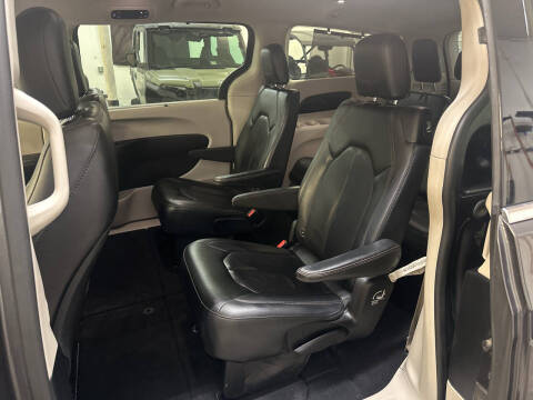 2019 Chrysler Pacifica Touring L
