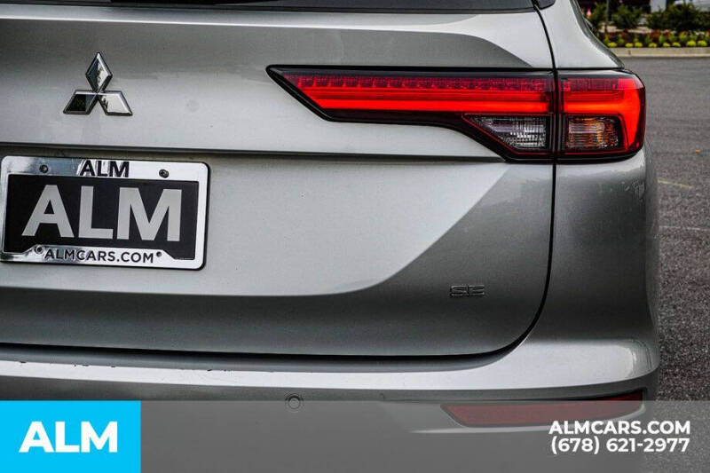 2023 Mitsubishi Outlander SE