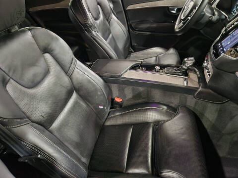 2022 Volvo XC90 T6 Inscription 6-Passenger