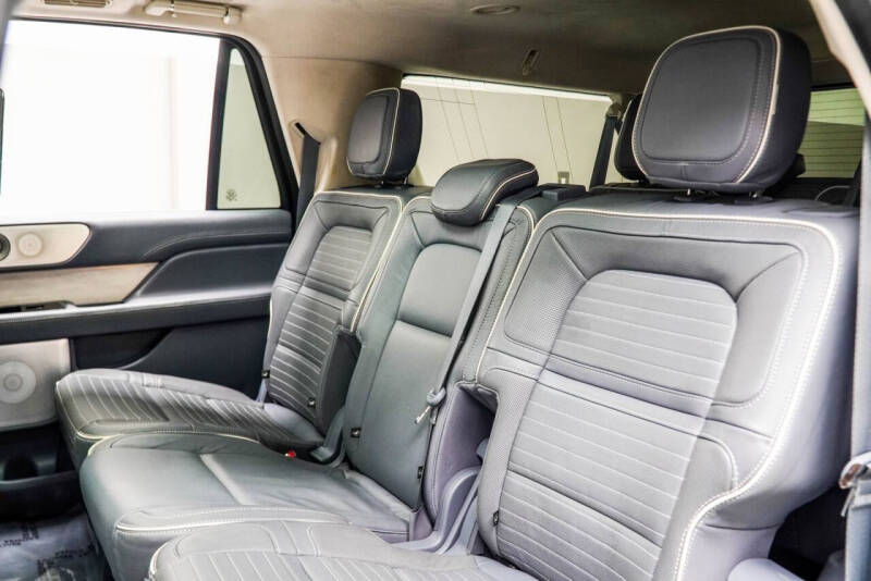 2022 Lincoln Navigator L Black Label