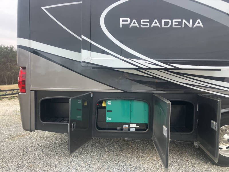 2022 Freightliner S2RV Chassis