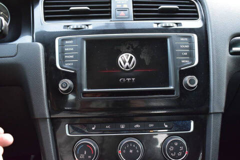 2017 Volkswagen Golf GTI S
