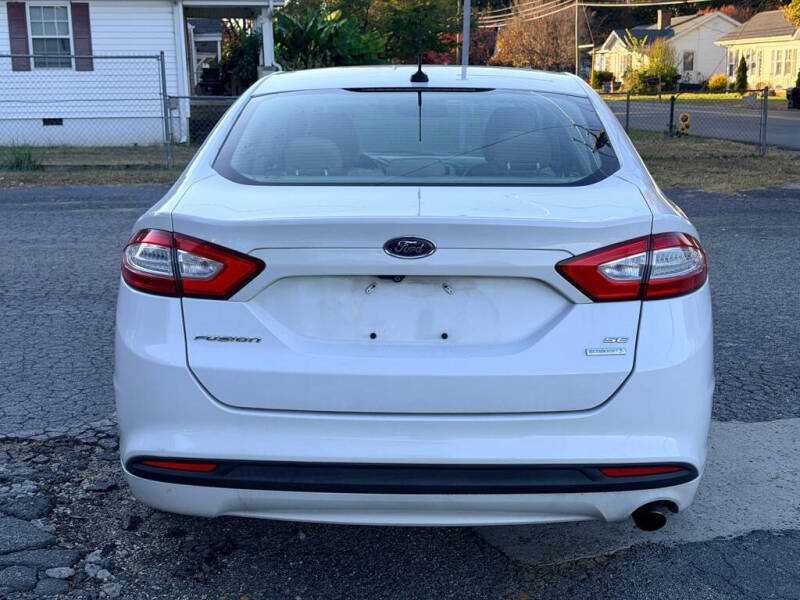 2015 Ford Fusion SE