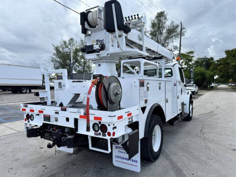 2020 Freightliner M2 106