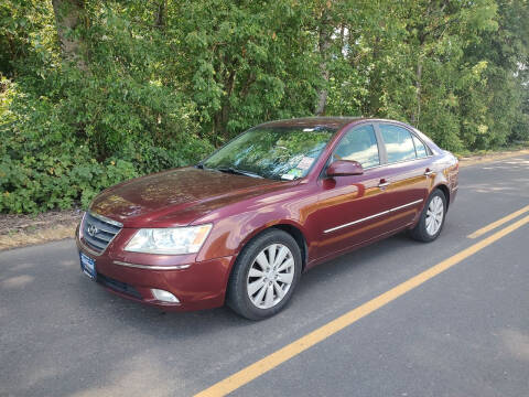 2009 Hyundai Sonata for sale at M AND S CAR SALES LLC in Independence OR