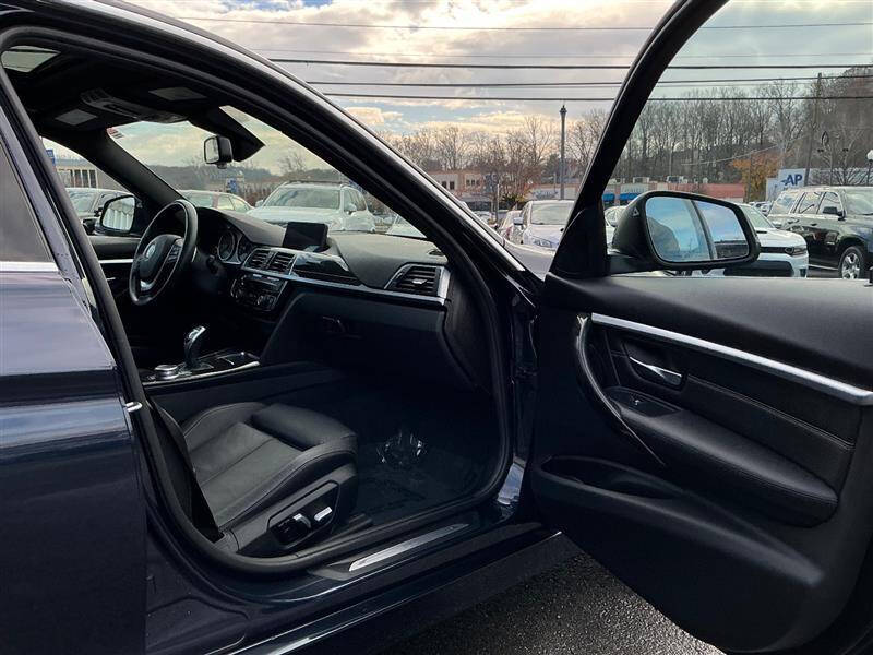 2017 BMW 3 Series 330i xDrive