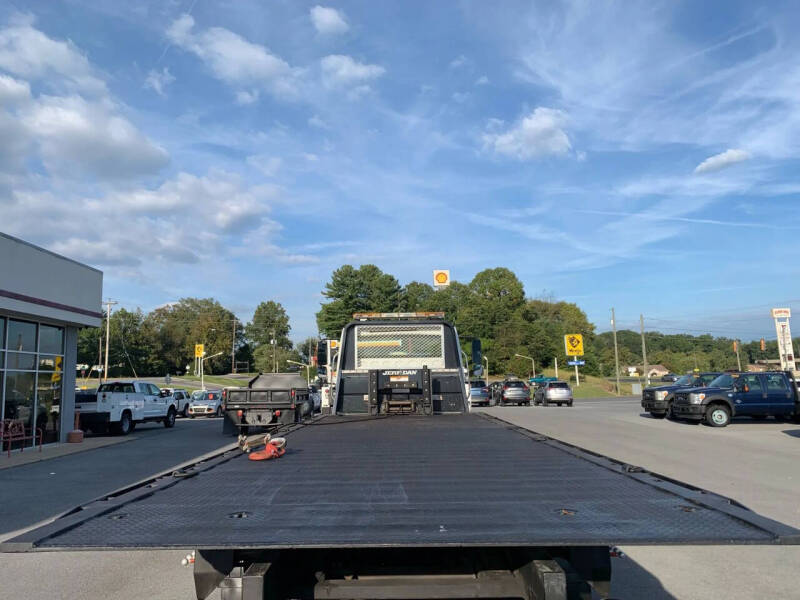 2011 Freightliner M2 112V