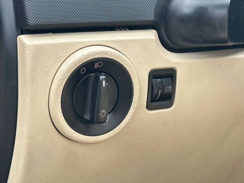 2008 Volkswagen New Beetle Convertible SE