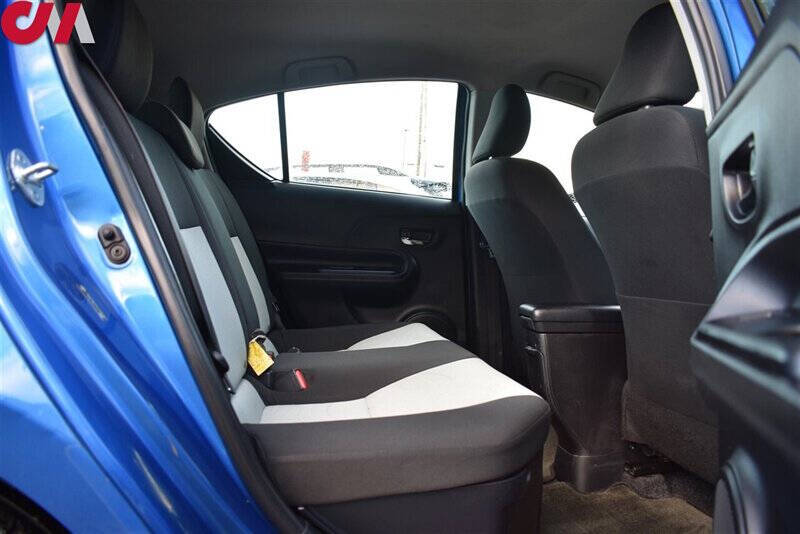 2017 Toyota Prius c One