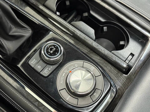 2020 Infiniti QX80 Luxe