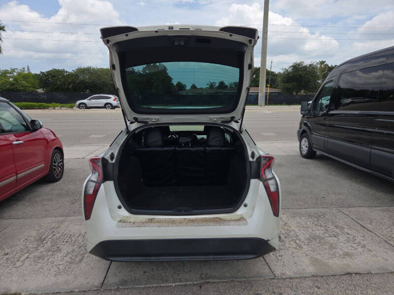 2017 Toyota Prius Three