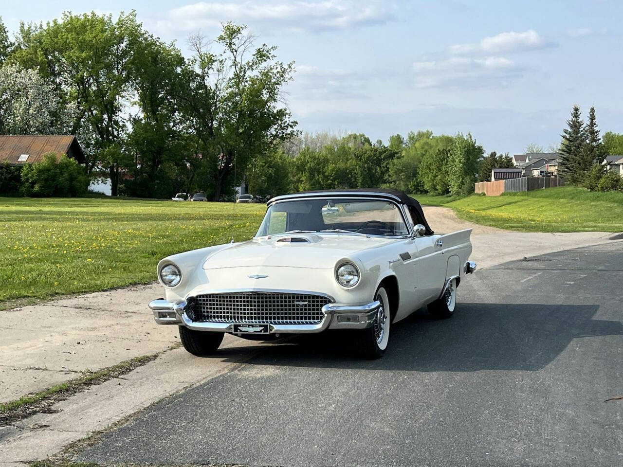 1957 Ford Thunderbird 6