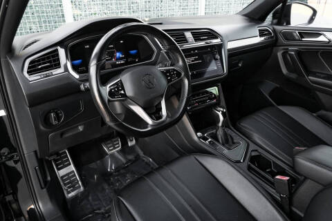 2022 Volkswagen Tiguan SE R-Line Black
