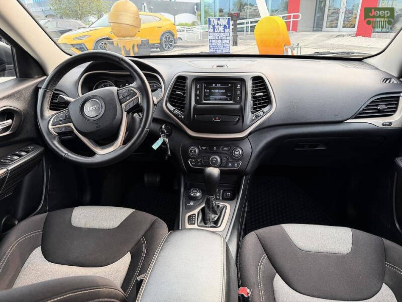 2016 Jeep Cherokee