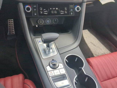 2025 Genesis G70