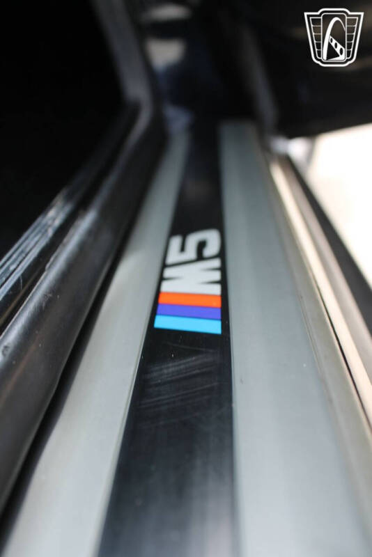 1991 BMW M5