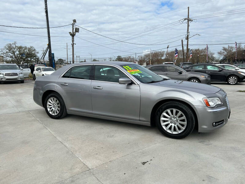 2013 Chrysler 300 Motown