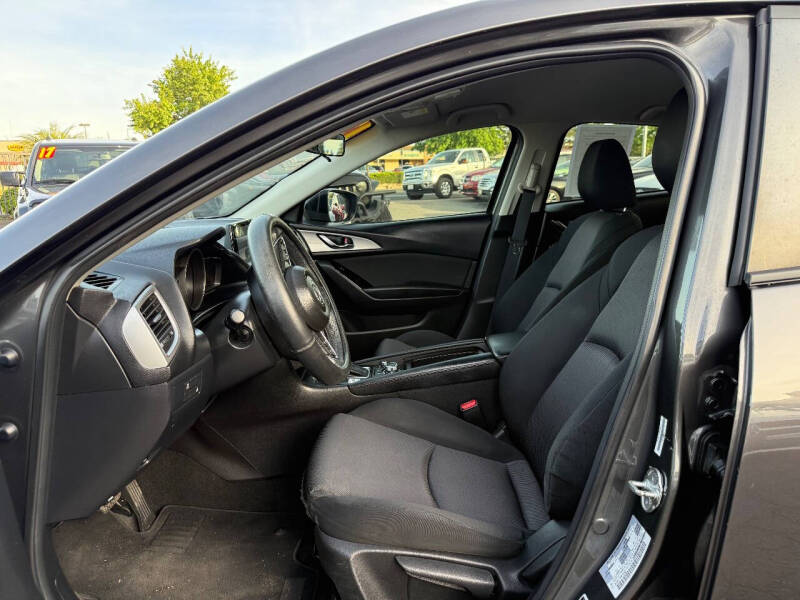 2017 Mazda MAZDA3 Sport
