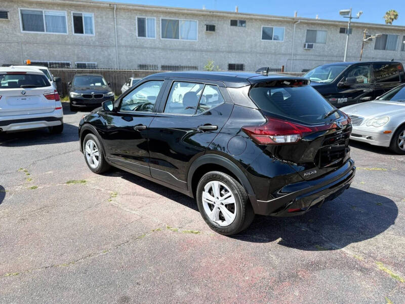 2021 Nissan Kicks S