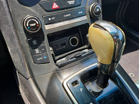 2013 Hyundai Genesis Coupe 2.0T Premium