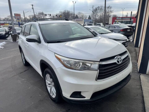 2015 Toyota Highlander LE