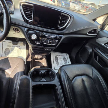2021 Chrysler Pacifica Touring L