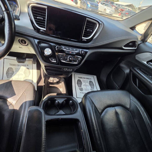 2021 Chrysler Pacifica Touring L