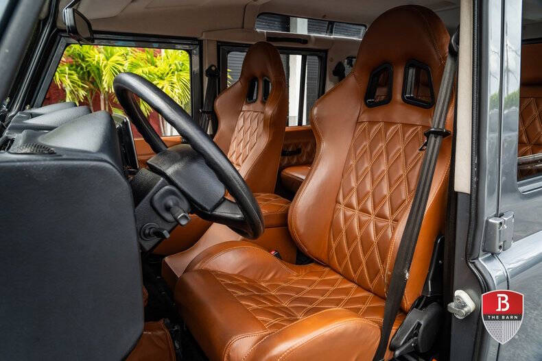 1987 Land Rover Defender