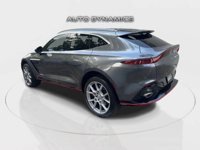 2021 Aston Martin DBX