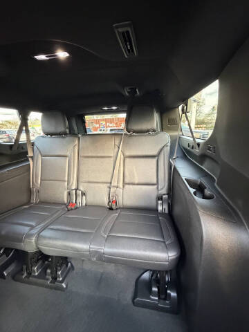 2022 Chevrolet Suburban LT