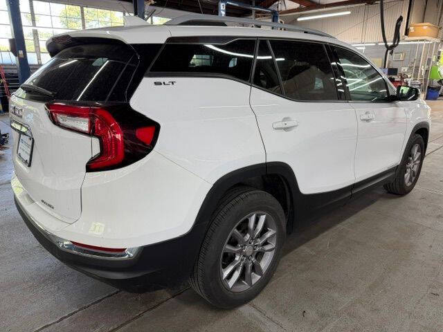 2023 GMC Terrain SLT